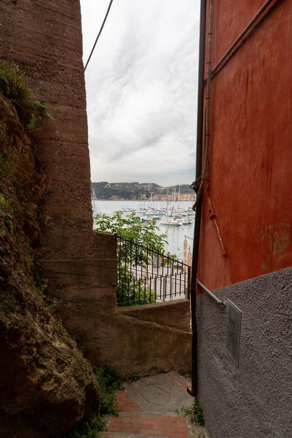 L'Arpara Casa Al Molo Dal Mare Al Castello Lerici Eksteriør billede